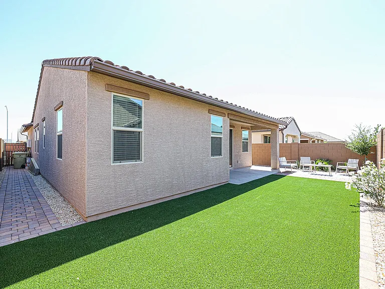 8924 W Bethany Heights Dr — Photo 27