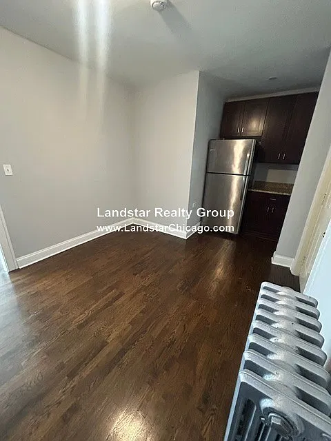 2 bed, 1.0 bath, $1,660 — Photo 3