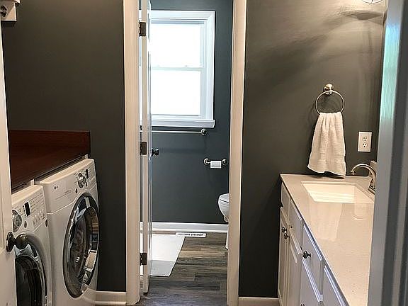 Laundry-Guest Bath