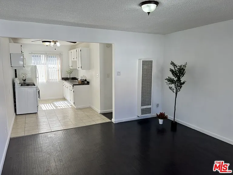 1330 S Wilton Pl #9 — Photo 5