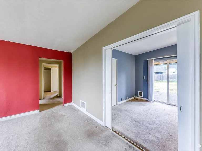 26163 Iowa Ave NE — Photo 7