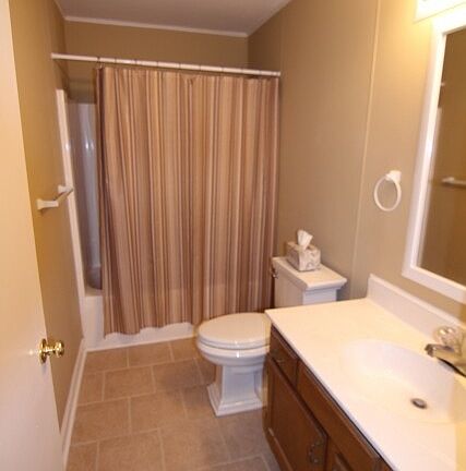 2nd image of 7604 Woods Ln Unit 19