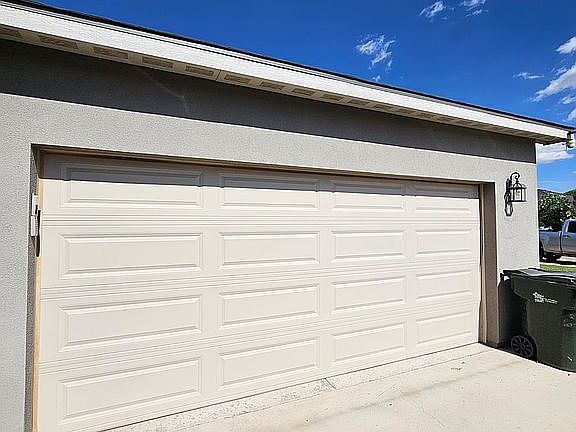 2 Car Garage