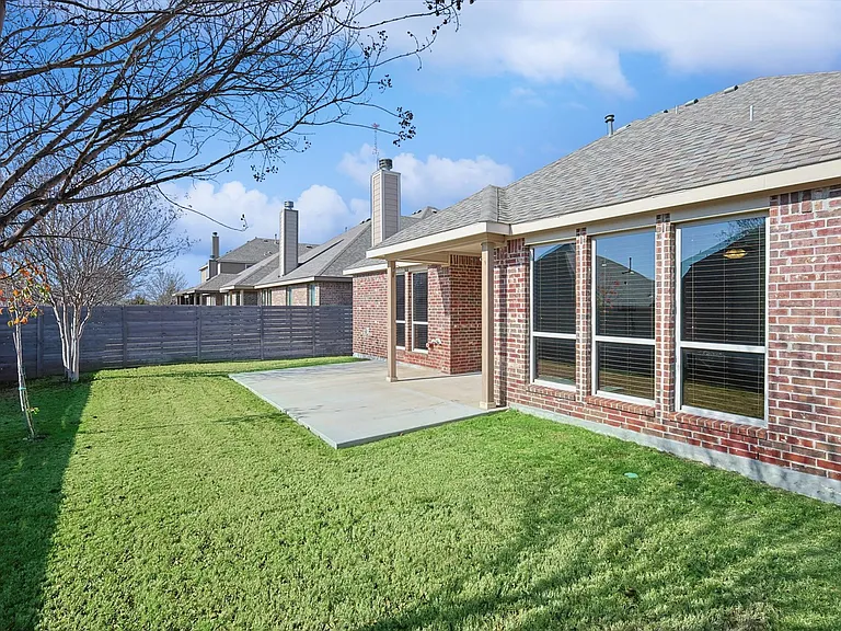 1809 McGee Ave — Photo 2