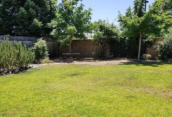 4th image of 1690 El Camino Verde Dr