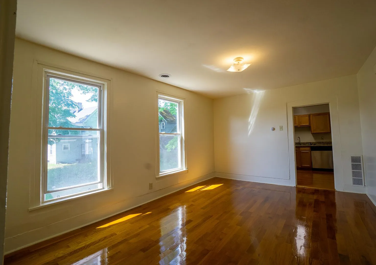 556 Columbus Ave- Second Floor 3 Bedroom Flat Available June 1, 2027 — Photo 4