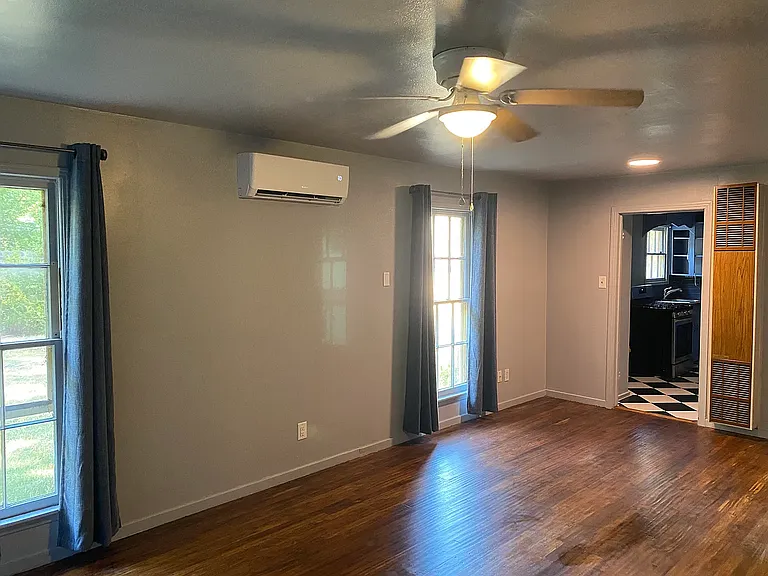 6343 Parkdale Dr — Photo 37
