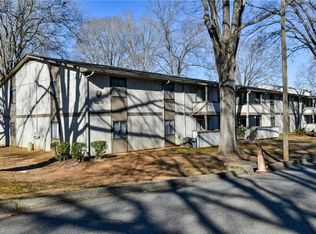 2205 Sunderland Rd APT 108D, Winston Salem, NC 27103