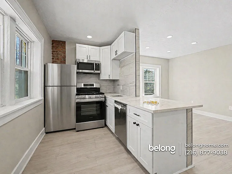 12009 Clifton Blvd #9 — Photo 11