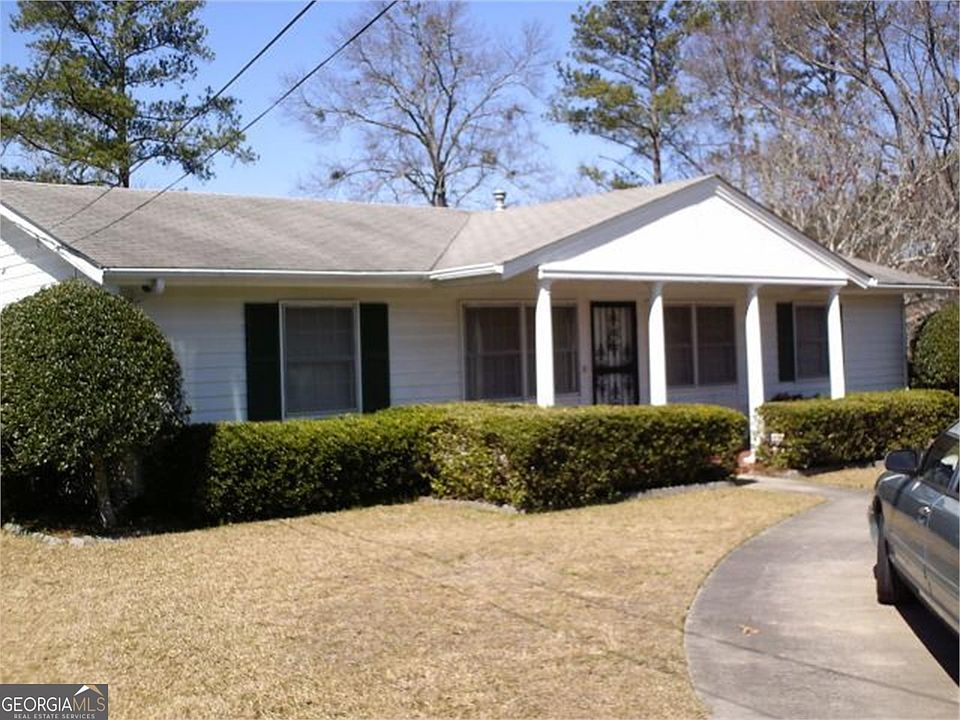 1st image of 504 Webster Dr