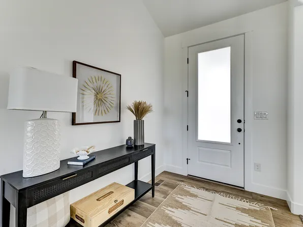 523 E Hetfield Dr #103, Grantsville, UT 84029