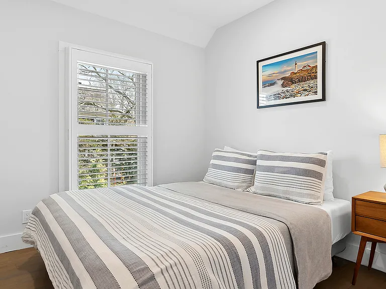 128 Jermain Ave — Photo 10