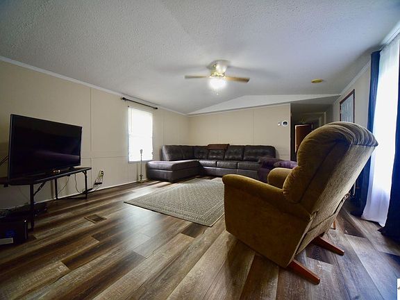 5th image of 5165 Charlie Ln
