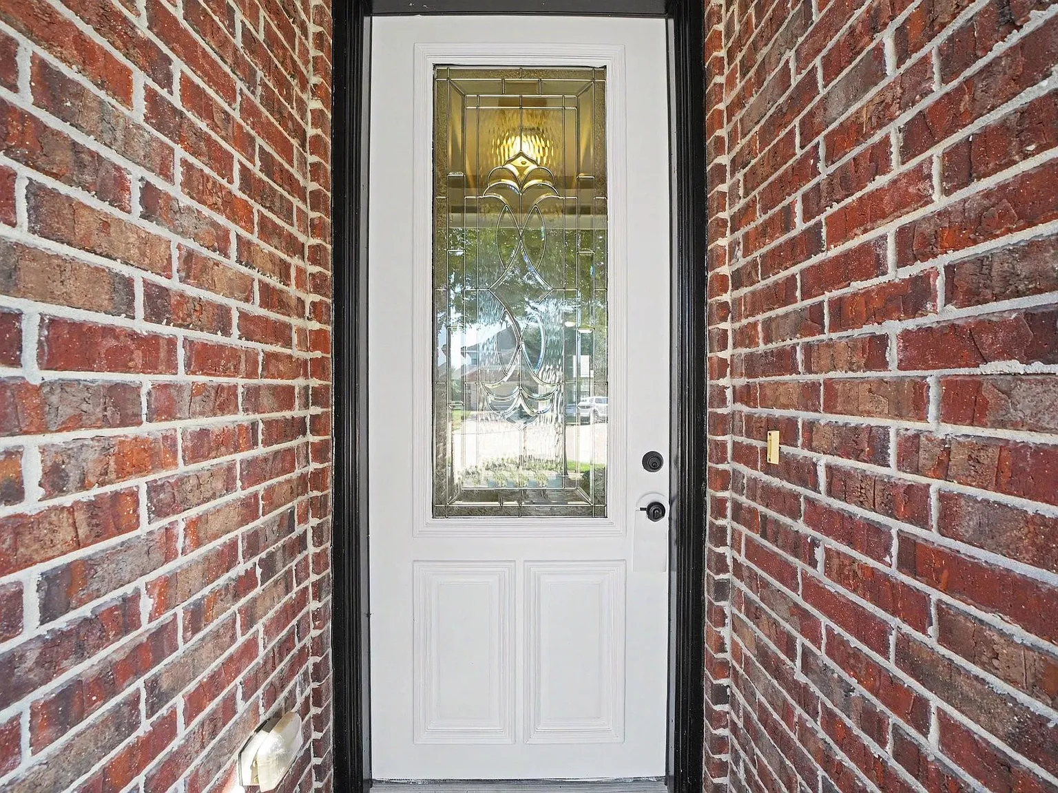 4 bed, 2.5 bath, 2437 sqft, $2,700 — Photo 4