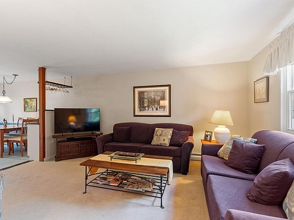 4th image of 4 Village Green Dr Unit 4