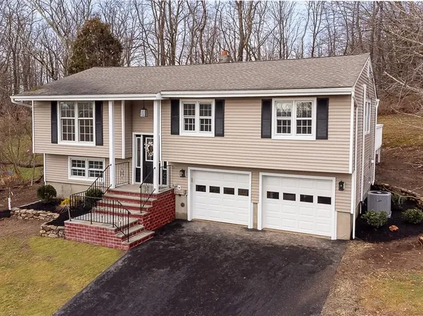 11 Emerald Lane, Mahopac, NY 10541