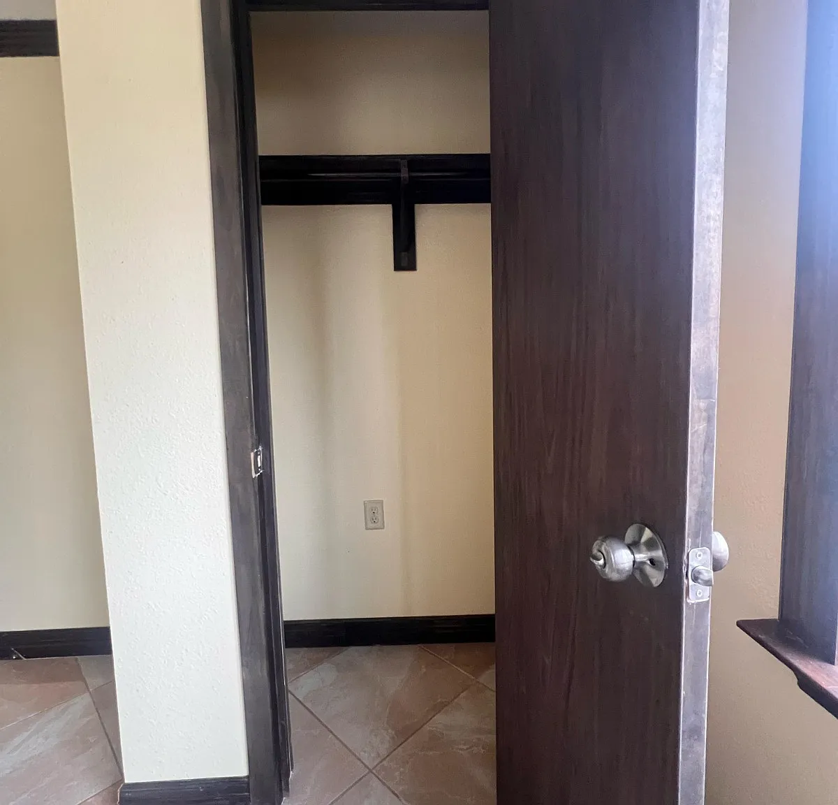 11 bed, 7.5 bath, 776 sqft, $650 — Photo 4