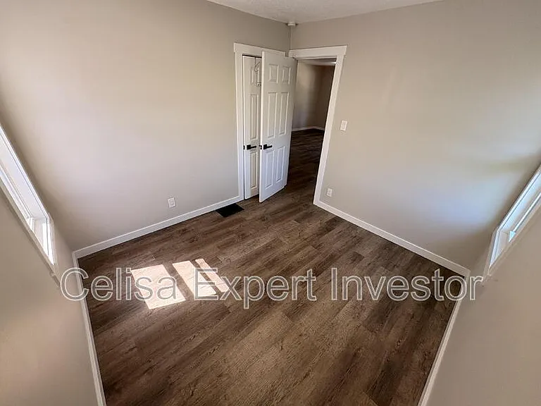 2337 Winter St — Photo 7