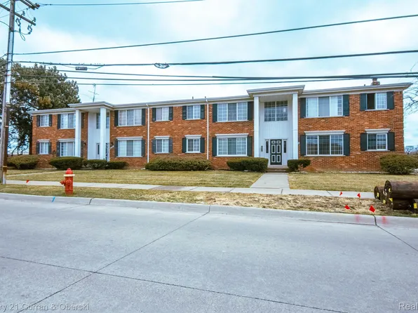 20670 Beaconsfield St APT 4, Harper Woods, MI 48225