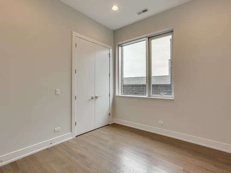 2805 W Cortland St #3 — Photo 13