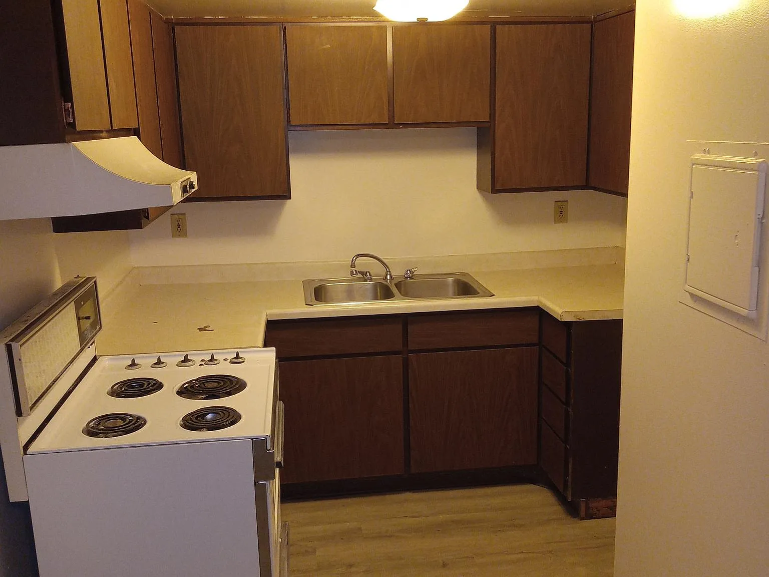 1 bed, 700 sqft, $1,100 — Photo 2