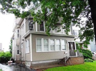 300 Hoboken Rd #1, East Rutherford, NJ 07073