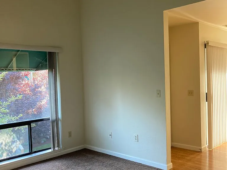 901 Russell Ave #206 — Photo 3