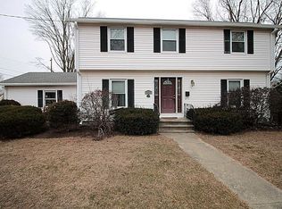 380 Plumtree Rd, Springfield, MA 01118