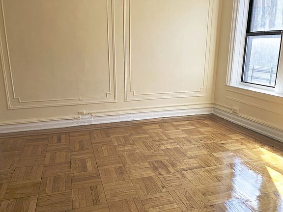 3rd image of 536 Isham St APT 33B
