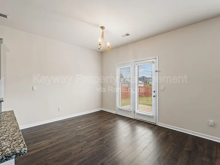 3262 Carmine Ave — Photo 9