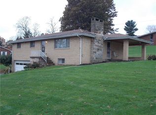 10 Green Crescent Dr, Washington, PA