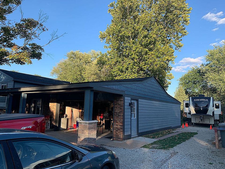 2nd image of 1039 Shoreline Cir