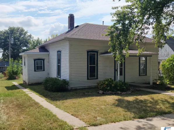 106 W Church St, Cook, NE 68329