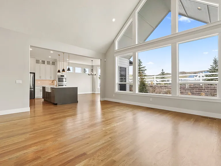 7820 W Cardinal Dr — Photo 3