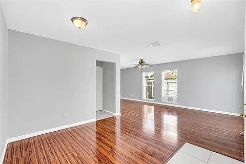 3rd image of 2776 Sunbranch Dr #1