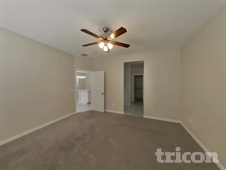 4537 E Granada St — Photo 4
