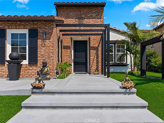 2nd image of 1120 Championship Rd