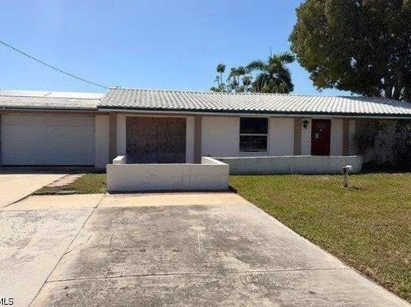 2543 8th Ave, Saint James City, FL 33956