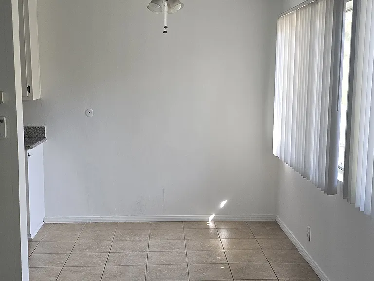 369 Waldo Ave — Photo 11
