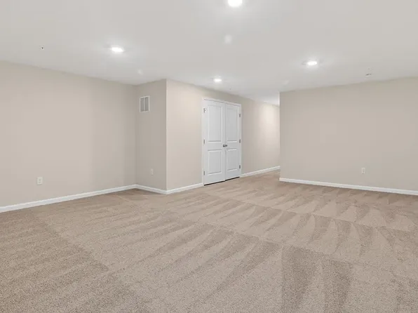 258 Derby Dr, Coatesville, PA 19320