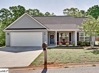 458 Mandys Meadow Dr, Inman, SC 29349