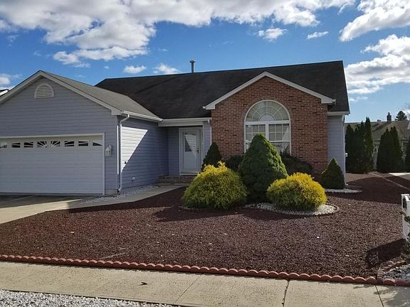 2nd image of 75 Westport Dr