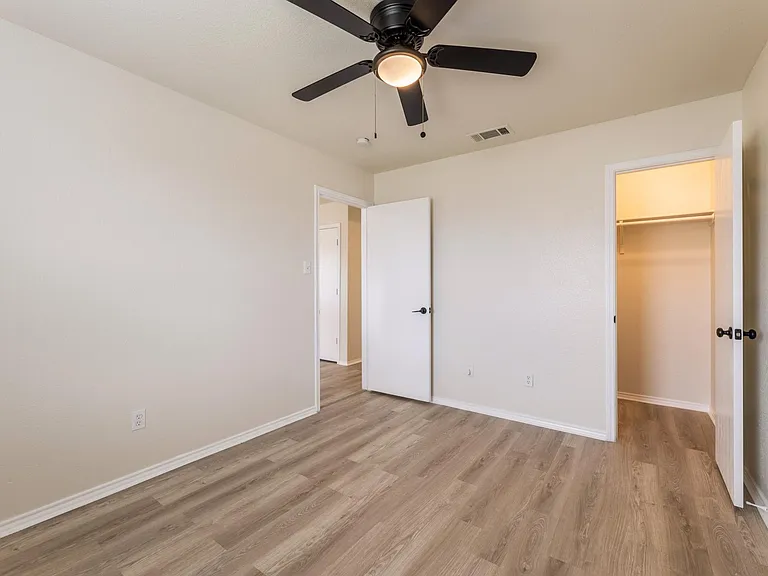 Spacious bedroom closet