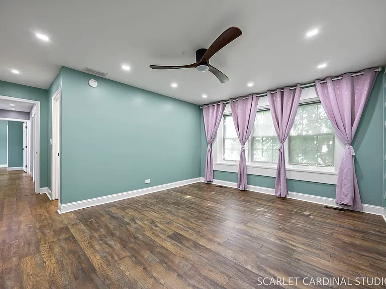 309 Newport Ln — Photo 14