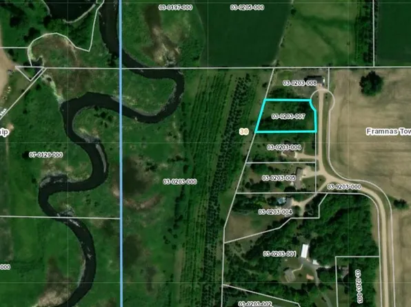 457 Avenue, Morris, MN 56267