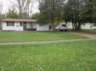 709 Mary Ct, Fenton, MI 48430