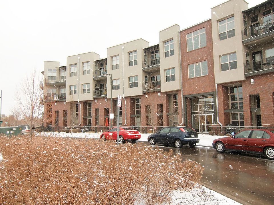Contemporary loft condos in heart of Stapleton