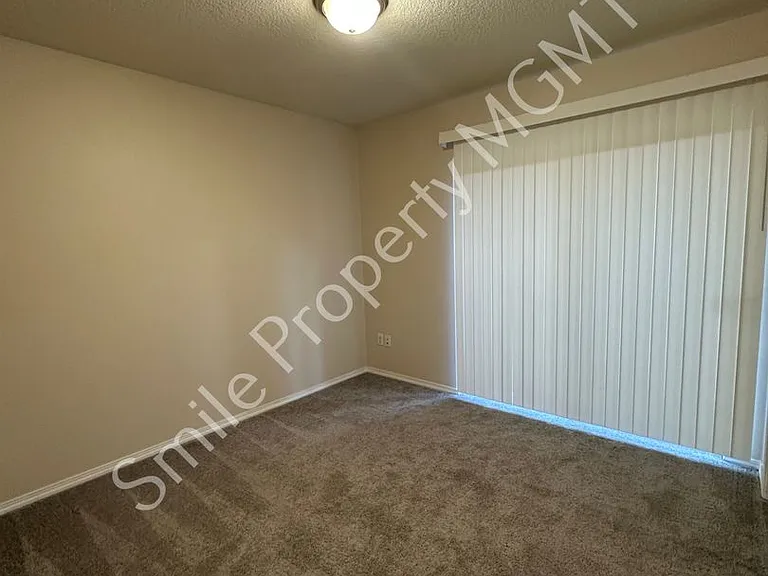 13450 SE Division St — Photo 8