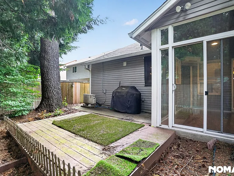 1204 SE 182nd Ave — Photo 30