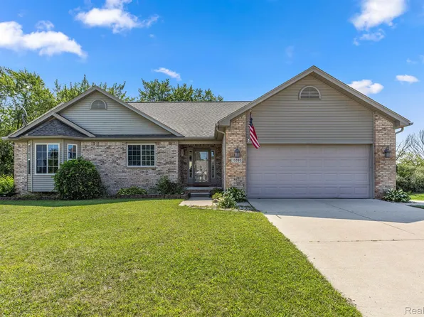 15080 Peach Tree Ln, Monroe, MI 48161